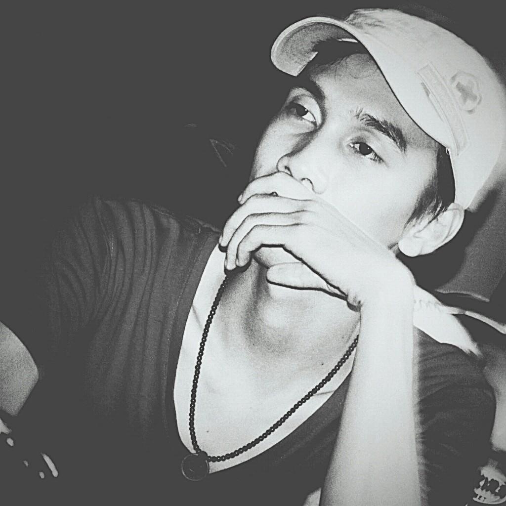 Rafidimarzio's profile picture. Mom, I promise someday i'll make you smile and be proud of me