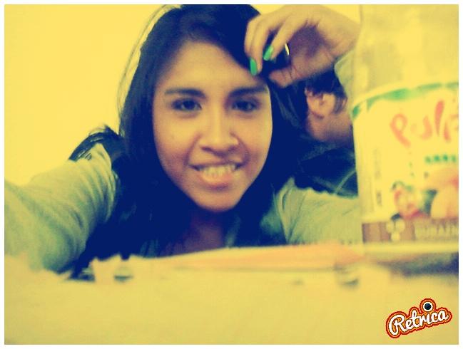 Soy una chica carismatica, romantica ,divertida y respetuosa :) :) :) 3