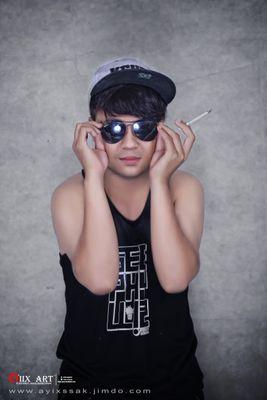 ayixsimplestyle's profile picture. artS