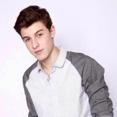 free follows to @sydlieberman please