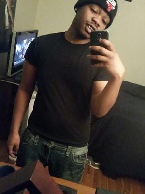 #FreeTeeHall R.i.p Pops