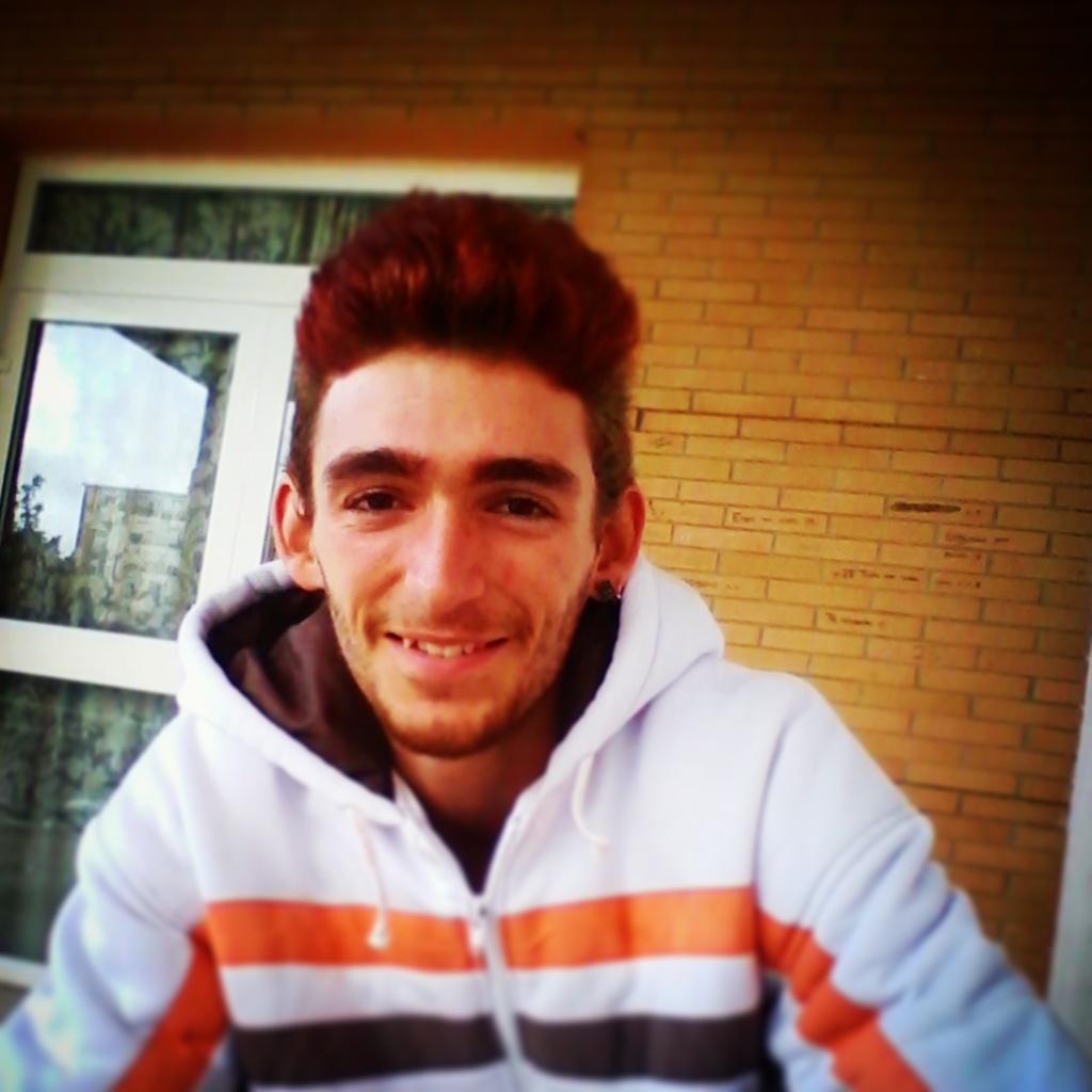 Twitter Official de Garmo, Perteneciente al grupo de Rap: DobleDosis y Bala Vencida, Intentado dejarlo alto ;)