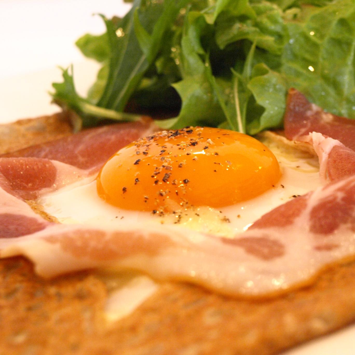 g_dasasino's profile picture. 青森駅東口より徒歩3分のガレット専門店。県産食材にこだわった料理を提供しています。TEL/FAX 017-735-1155 
OPEN 11:00~20:00(L.O.19:30)