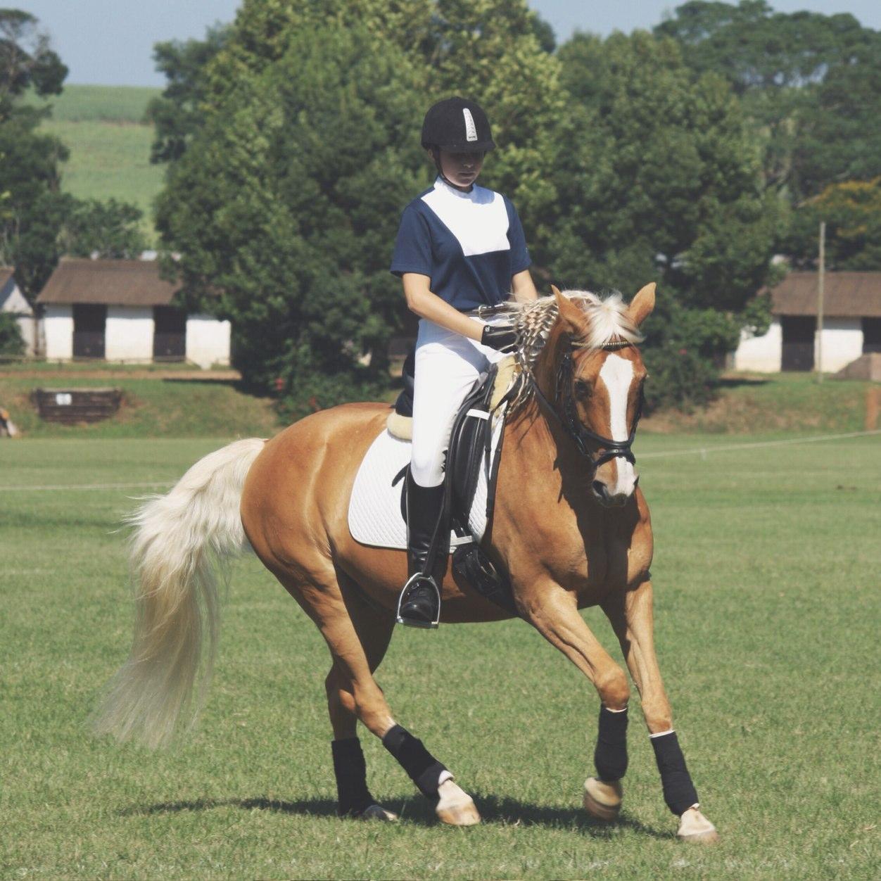 ChristieH0lland's profile picture. oh well, whatever, nevermind.