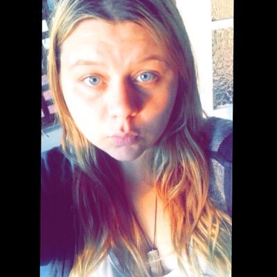 Hey im 18 from Australia.... follow me and ill follow back :)
