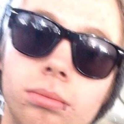 follow @luvdiscluke please !! :D