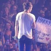 OTRA OTRA OTRA OTRA FILM FILM FILM Liam did so great smashing out so many selfies fuck u media fux. LUV LIAM