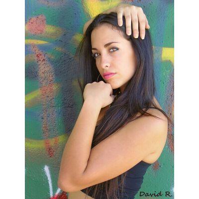 Estudiante de GradoM de Enfermería.Mi gran familia NAÏVES,mi gran afición el BAILE♥. Muy pasota y orgullosa.Si intentas atarme, me voy.Sevillana y Betica!!