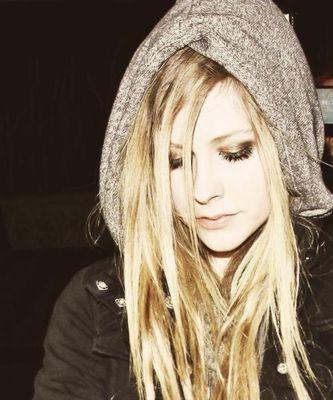 follow @sykesxskittles x