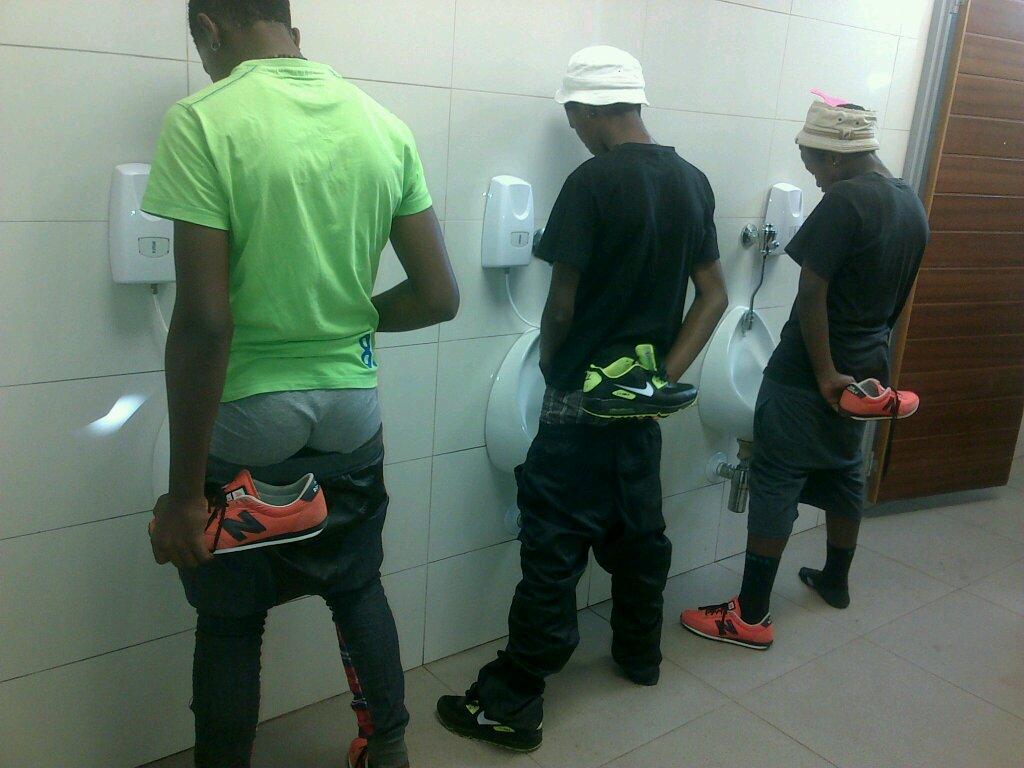 ZOZOLIP's profile picture. 