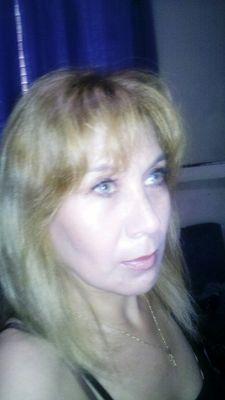 viviansash's profile picture. 