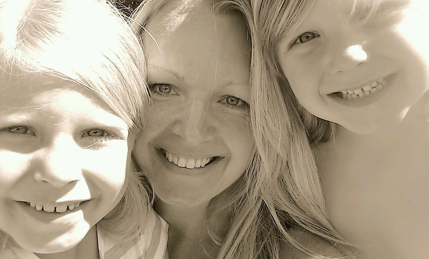Wife and mummy to two beautiful babies, loving Cornish life and happy smiles!