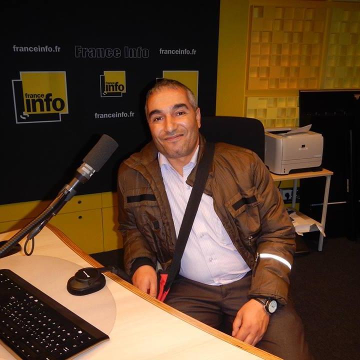 je suis journaliste @radioalgerie reporter depuis 2004