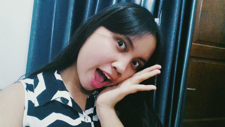 I try to love everybody and positive thinking☺