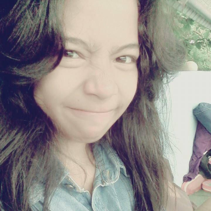 ^_^ aku hanya ingin orang yang ada di sekaliling aku bsa menjadi orang yang selalu ada di samping aku♥(˘⌣˘ c).