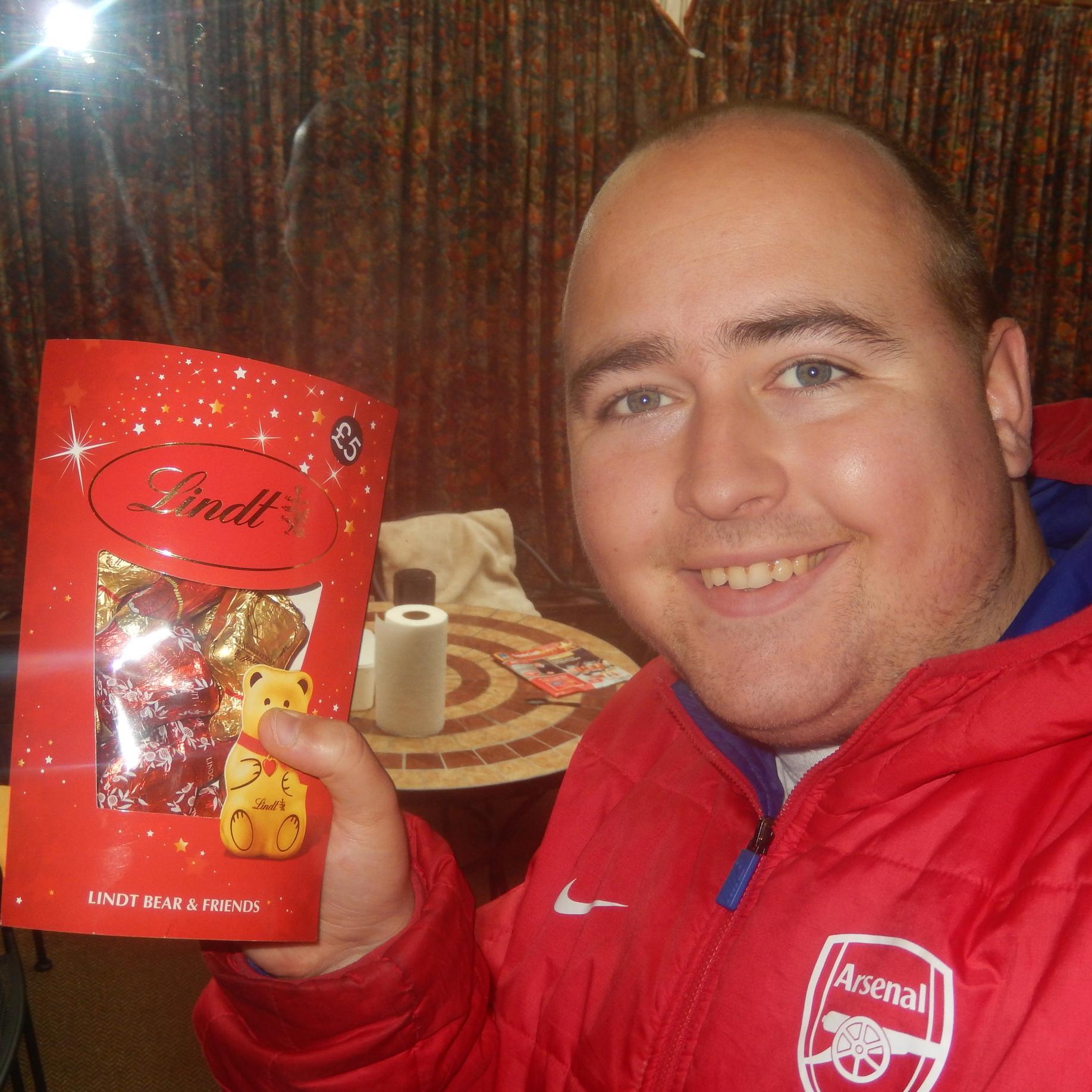 hello I'm Mark.Griffiths I'm 26 in January 2016 I support Arsenal I like lots of music and I like watch tv sometimes enjoy taking selfies and photos.