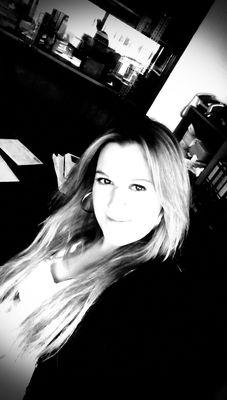 AsliCoskunlar's profile picture. 