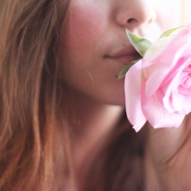 soomihi's profile picture. 저는 정보통신 회사의 직원입니다. 일케 팔로한 거 제 업무입니다. 절대 귀찮하게 해드리지 않을 거라서 걱정하지마세요 !!!