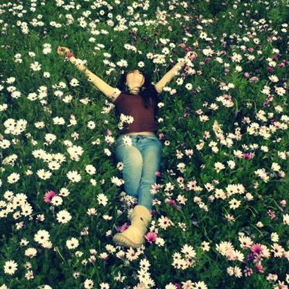 Soy dueña de mi cuerpo, mis pensamientos y mis ideas. Poseo mis propias fantasías, mis sueños, esperanzas y miedos. Soy como quiero ser sin complacer a nadie ;)