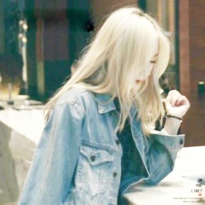 • @THEXANTHHOLLOW'S Fairy • F(X)'s maknae • Air Element