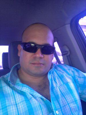 Profesional de la salud (Farmacéutico), Productor Agro. Finquero . Estudiante de la licenciatura de Derecho y Ciecias Politicas.