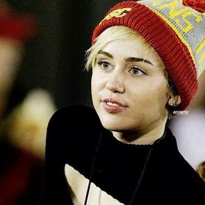 onelasttime____'s profile picture. 
