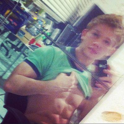 Guionista 

https://t.co/bbf1xqNPcf…
