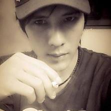 Follow me please.. Mention if want to follback.. Okey..!! =) apalagi dari TULUNGAGUNGNG...itu wajib