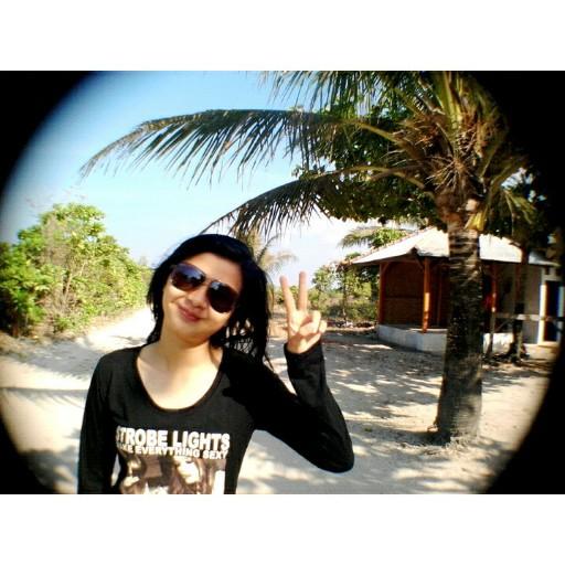 deviencim's profile picture. Thanks God for this beautiful life  and forgive me if I don't love it enought ~