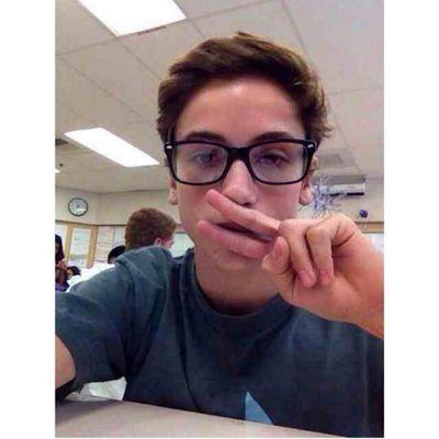 Official Teo fanpage! i tried following teo's girlfriend but all it said was 'edit profile'  i love him to much❤ ilysm teo