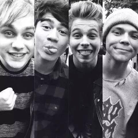 Vote account. Follow me on my personal account @xocial_casualty and read my 5sos story http://t.co/4zdXOTMYBl