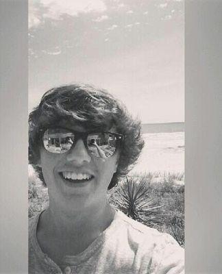 Competitive cod gamer. Gamertag a VeryKInd Guy9