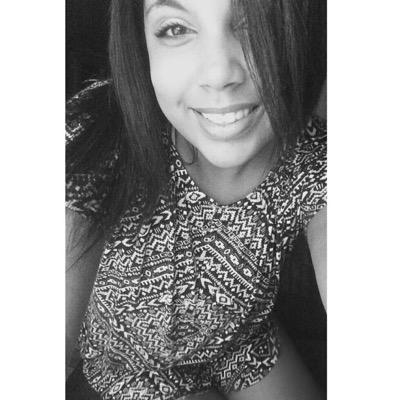 RiahxoxoRiah's profile picture. fuck you