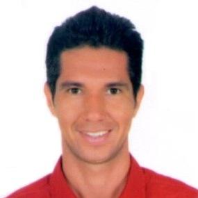 Desarrollador Android - Java , iOS - Objective-C  y  tenista aficionado.
