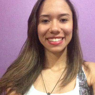 Paula Carolina, 18 anos, católica, flamenguista, engraçada, chata, magra de ruim, amiga e feliz :)