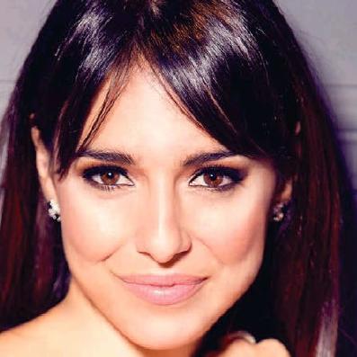 Club de Fans Oficial de la maravillosa actriz @CristinaBrondo_.[Cristina Brondo me sigue] Ahora está en el Teatre Aquitania con su obra Orgasmos La Comedia
