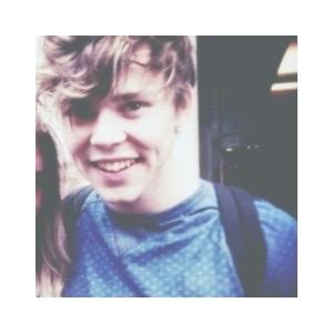 please follow @irwinsdaydreams shes trying to get 1000 by the end of the year, and she gave you this free follow :)