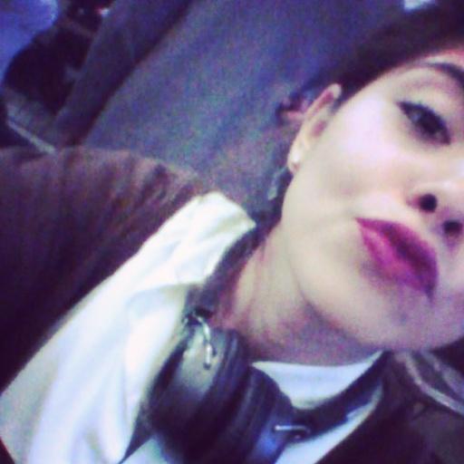 BereGahona's profile picture. ♡Nunca seré tu amigo, soy el amante de mi enemigo.♡