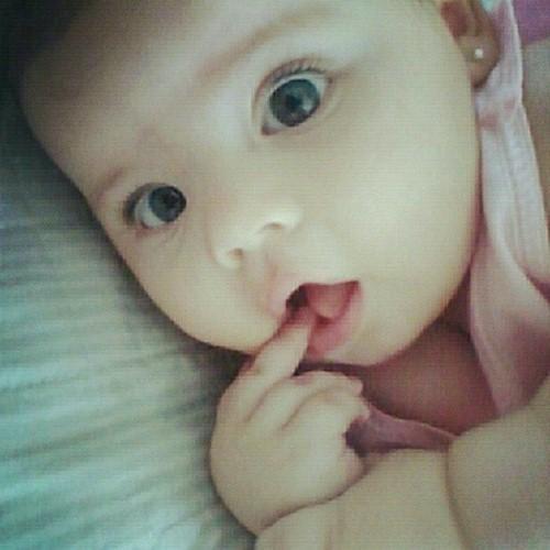4 añitos. Pequeña pero matona. Hija de Hugo, mi héroe. Mi melliiiizo ♥. No te metas con mi familia ✊