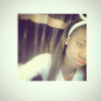 Rvyrvyz's profile picture. Instagram: @rvyrvyz | #Singer | #Dancer |