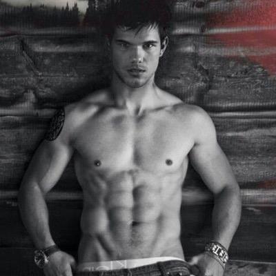 the hottest guys at the perfect time:)) dont drip ladies!!