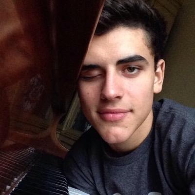I GAVE U A FREE FOLLOW, FOLLOW @WILKSVIBE OR ILL UNFOLLOW
