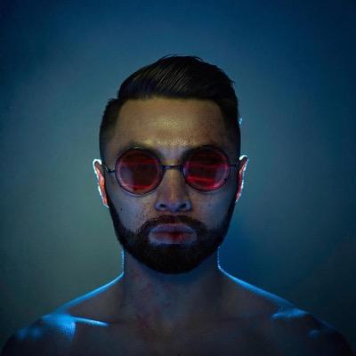 - self portrait artist photographer. - into Memes, Crossfit And Good Food. #ExistToInspire #TeamBelieve