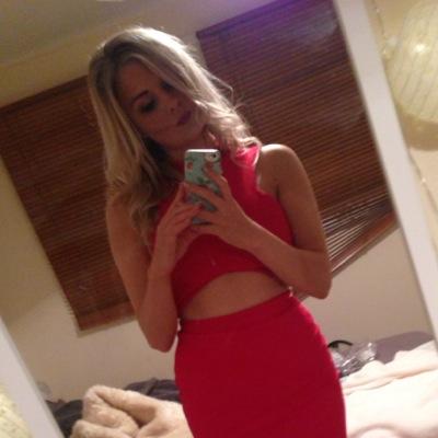 Poppyburrow's profile picture. Smart Blonde