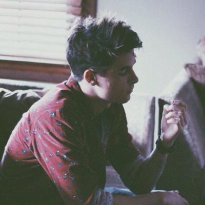 woaho2l's profile picture. i mean idk i just love youtube