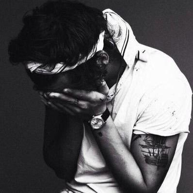 GO FOLLOW @ZAYNMALIK_NYC OR I UNFOLLOW. ASK FOR A FOLLOW BACK IF YA WANT
