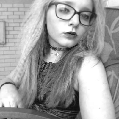 Hey guys! I'm Lauren, please follow me, Im new to twitter! Go follow me on insagram~ heyitslaurennnnn. Meg DeAngilis.  Nash Grier.