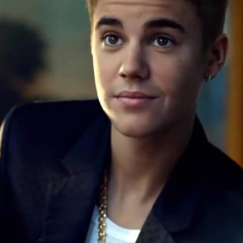 One Direction,Justin,Fly,Pollo : Vida