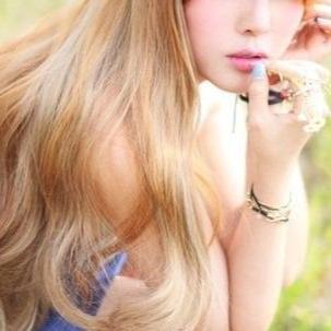 ___Redthread's profile picture. ✎...97LINE : Bot only: Fan Girl