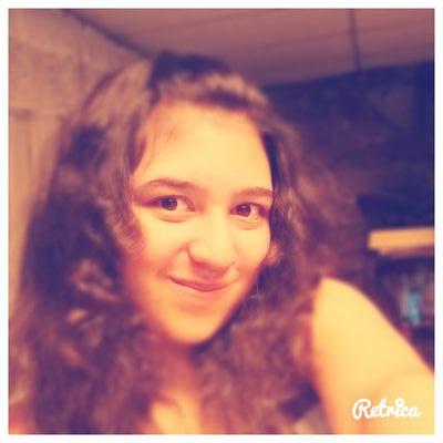 actress... i love sing... i was cheerleader. futbol player.... otaku. My favorite hobbie us watch anime is like my life!.